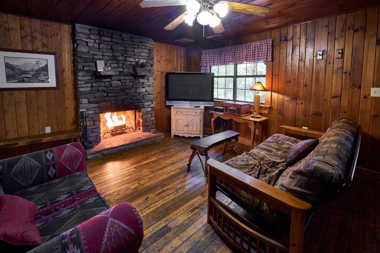 A Cabin In The Woods 鸽子谷 外观 照片