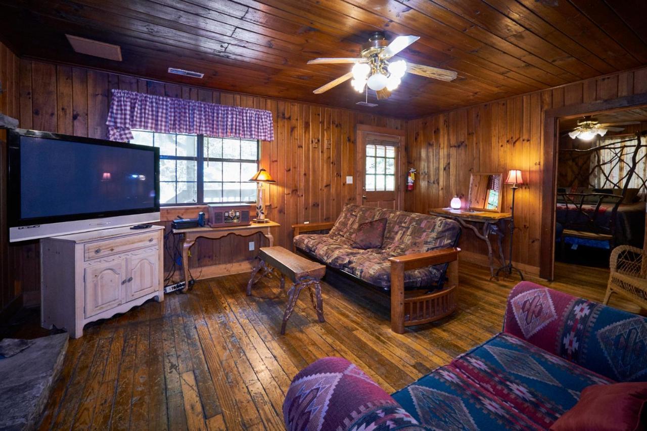 A Cabin In The Woods 鸽子谷 外观 照片