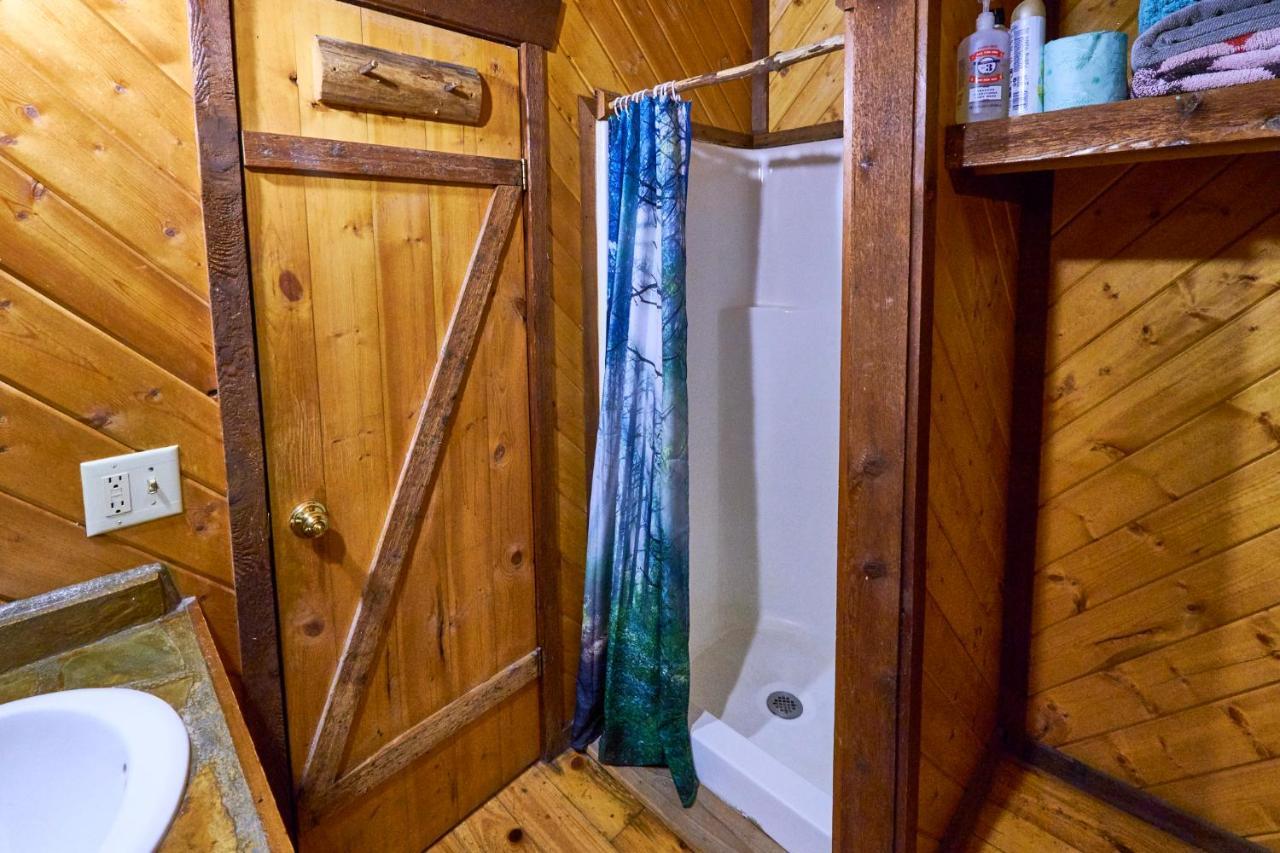 A Cabin In The Woods 鸽子谷 外观 照片