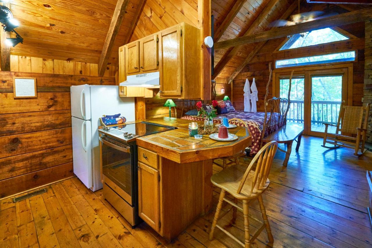 A Cabin In The Woods 鸽子谷 外观 照片
